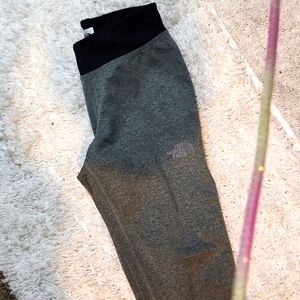Girls size S 7/8 NorthFace leggings